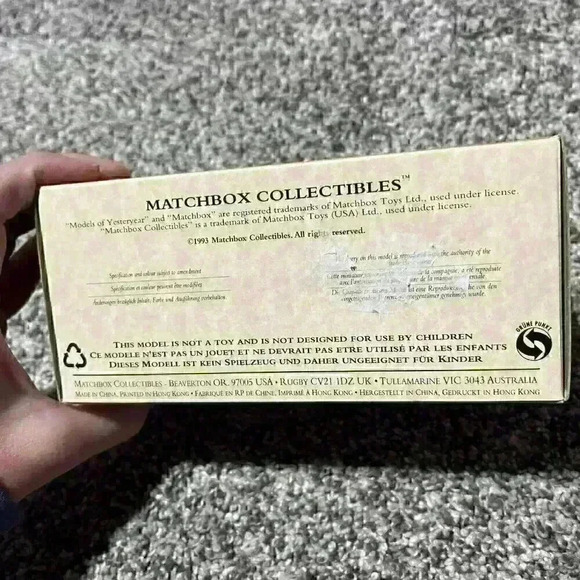 Matchbox Models Of Yesteryear Fire Engine YFE05 1932 Mercedes-Benz Ladder Truck - Picture 12 of 12